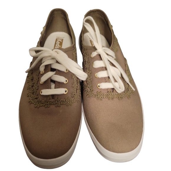 Keds - Picture 1 of 5